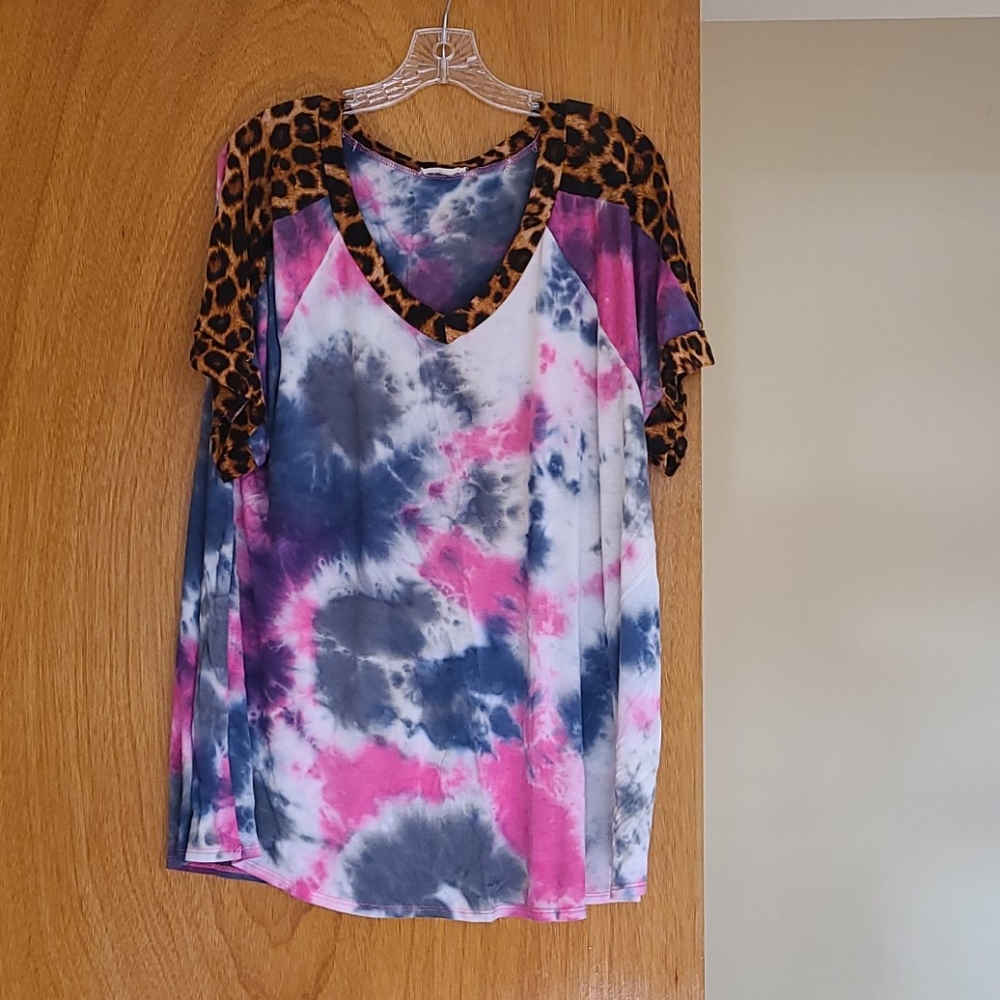Women's V-neck Blouse